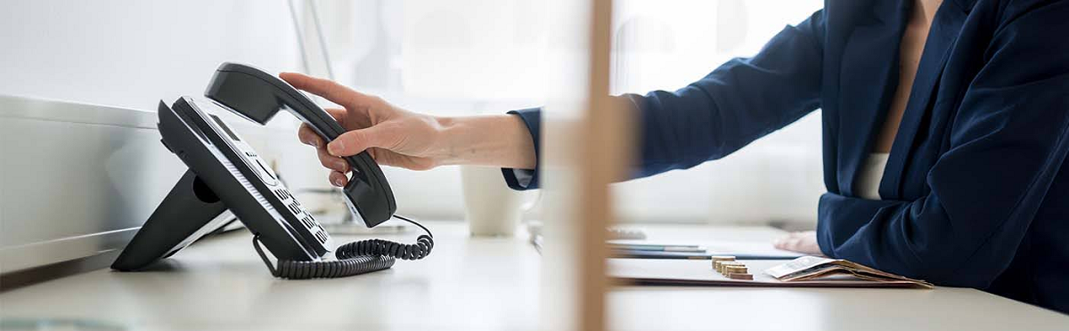 How VoIP Phone Service Transforms Business Communication Now